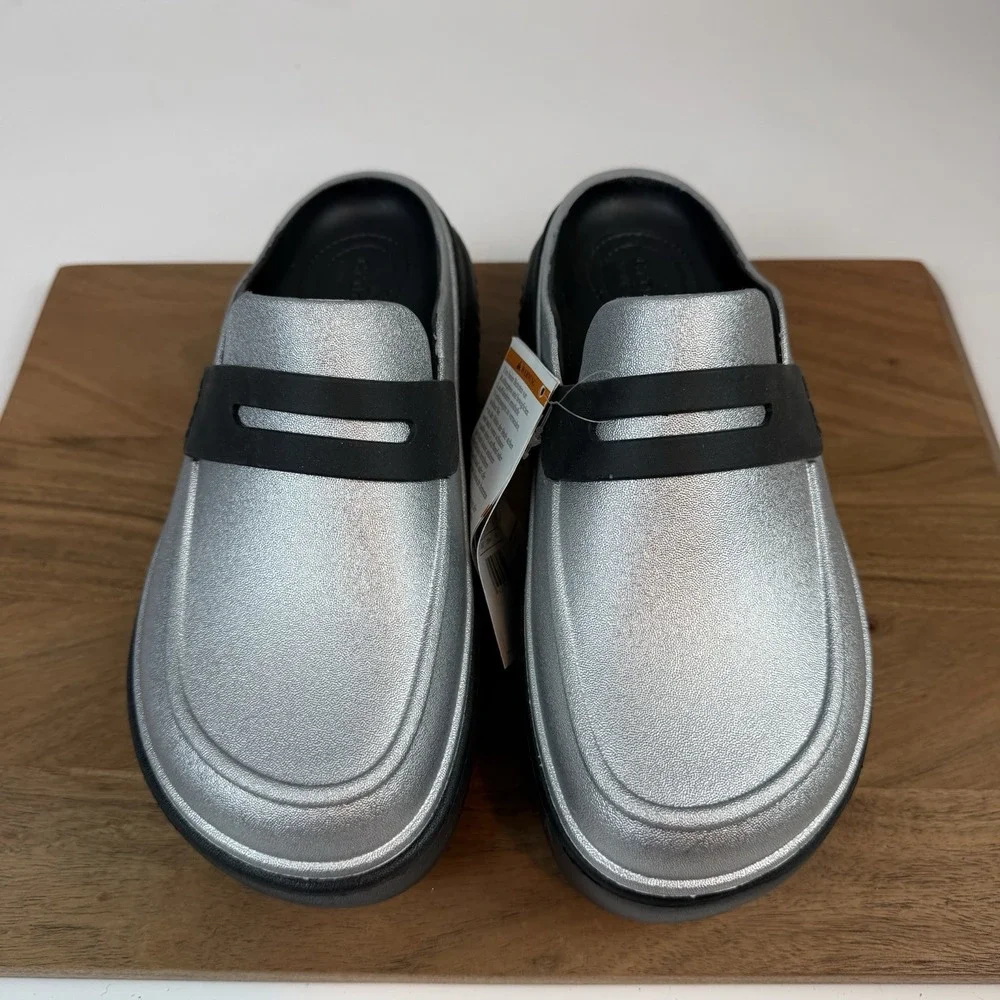 NWT New Crocs Stomp Metallic Silver Comfort Platform Penny Loafers Size 9‎ M